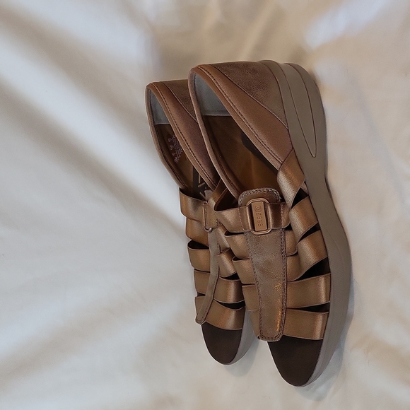 BZEES Frenzy Fisherman Open Toe Wedge T-strap Slip On Sandals Womens 10M - Picture 9 of 12